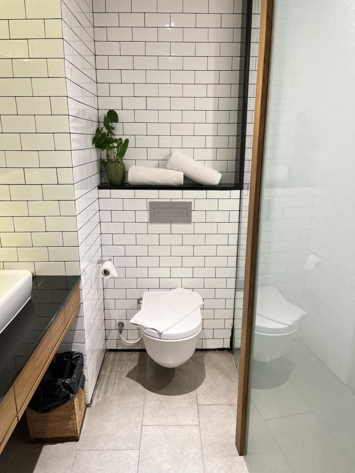 纳戈米套房酒店 雅加达 外观 照片